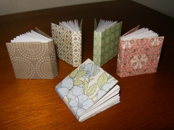 Modular mini origami book video tutorial - paperkawaii