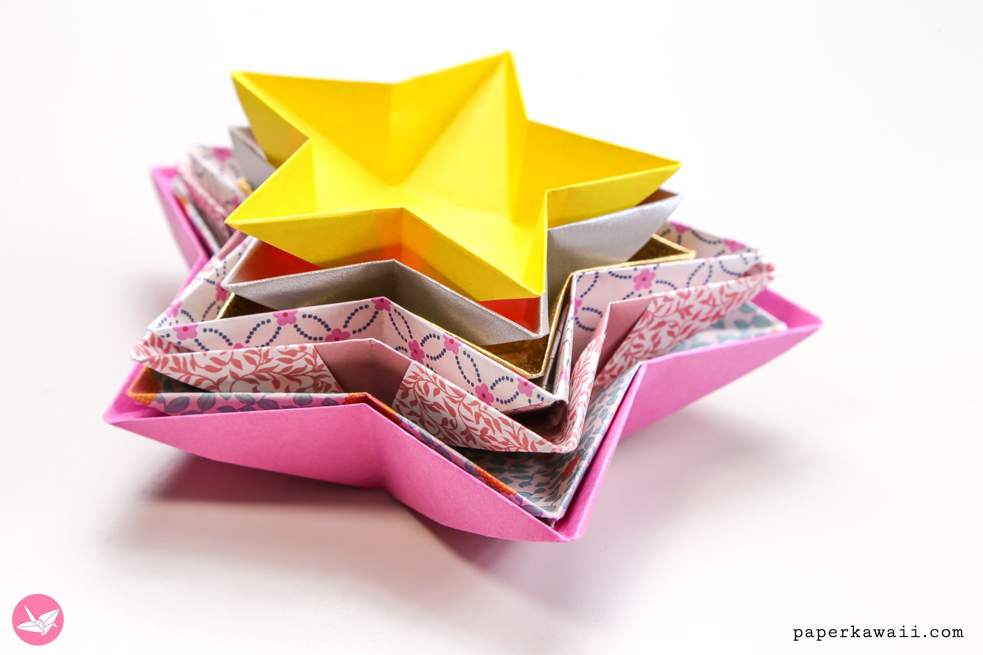 https://www.paperkawaii.com/wp-content/uploads/2021/10/origami-star-bowl-tutorial-paper-kawaii-01.jpg
